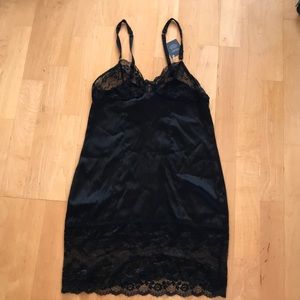 Myla London silk blend chemise. NWT. Size large